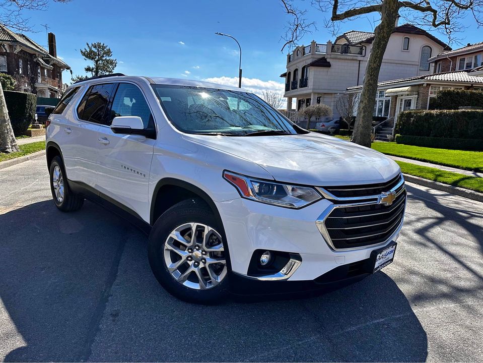 2021 Chevrolet Traverse LT Sport Utility 4D