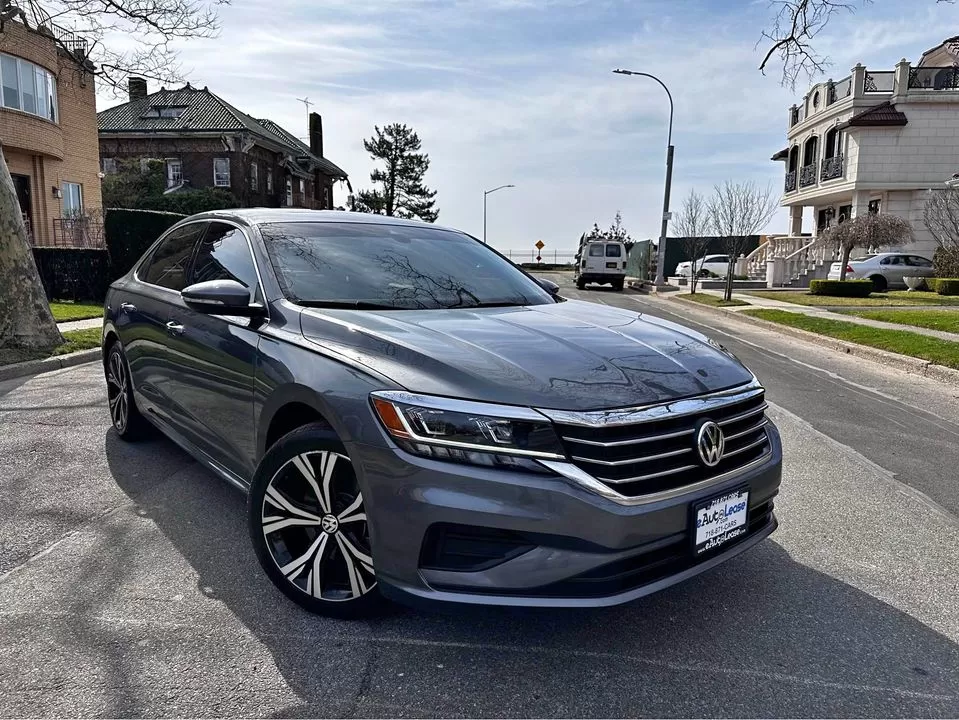 2021 Volkswagen Passat SE Sedan 4D